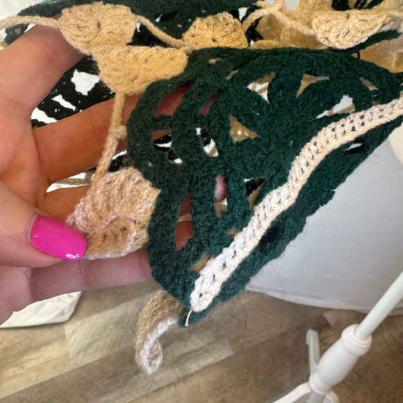 Rebellion size XS cream/green crochet long sleeve top- very good condition - Picture 7 of 11